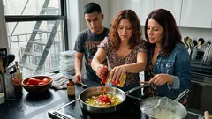 The Weeknight Tomato Sauce That Makes Jarred Taste Flat (and Freezes Beautifully)